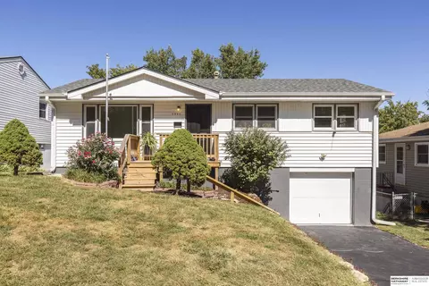 5806 Sprague St, Omaha, NE 68104