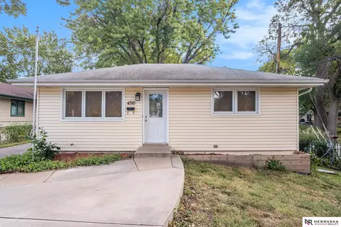 4310 S 40th St, Lincoln, NE 68516