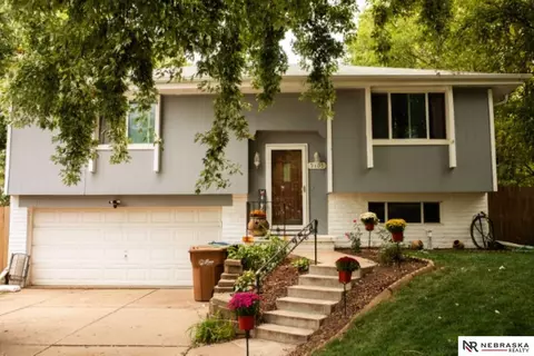 3105 Layne St, Bellevue, NE 68005