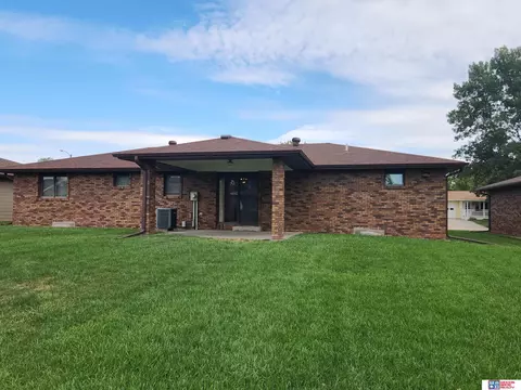 2007 Jackson St, Beatrice, NE 68310 photo 6