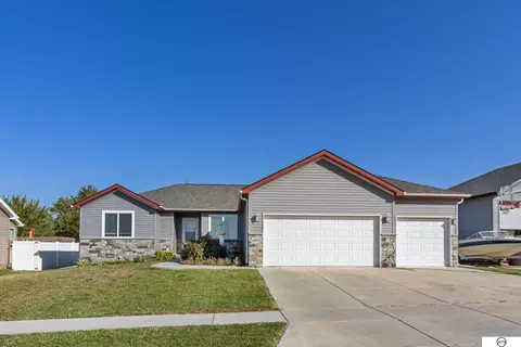 4950 W Gary Gately St, Lincoln, NE 68528