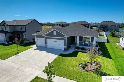 8101 S 67th St, Lincoln, NE 68516