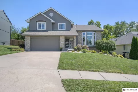 4251 N 165th St, Omaha, NE 68116