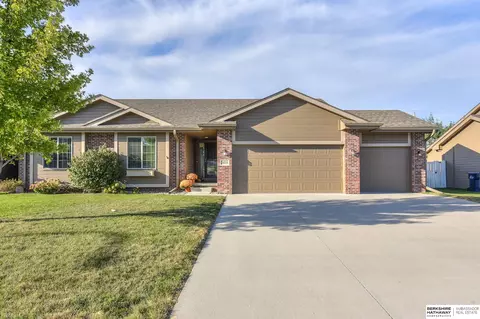 16018 Mormon St, Bennington, NE 68007
