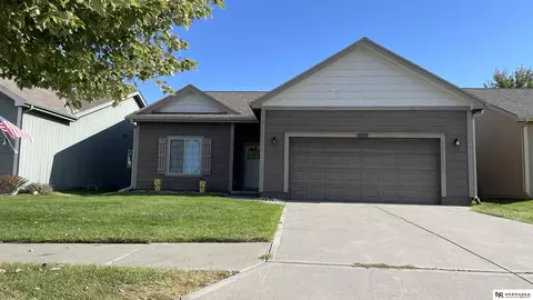 14054 Whitmore Cir, Omaha, NE 68142