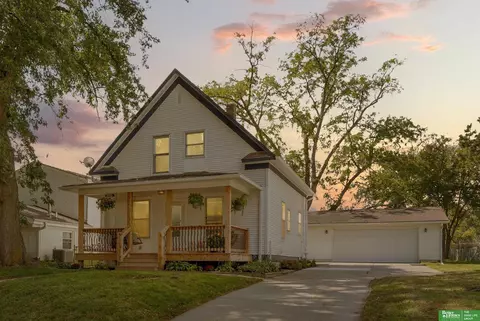 2410 Crawford St, Bellevue, NE 68005
