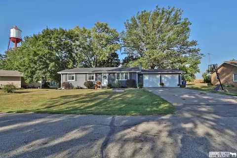 755 Washington St, Sterling, NE 68443
