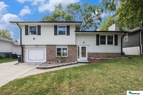 4936 S 49th Ave, Omaha, NE 68117