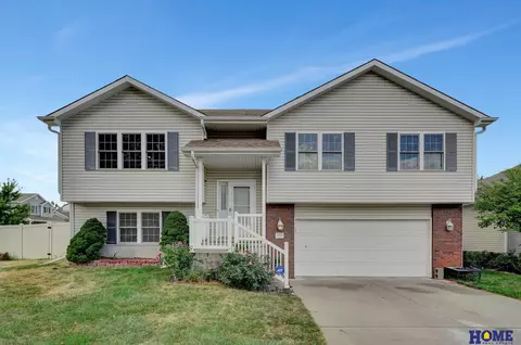 1535 SW 26th St, Lincoln, NE 68522