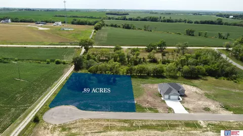19735 Ridgecrest Rd, Hickman, NE 68372