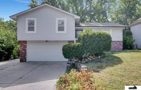 2311 Sheffield Pl, Lincoln, NE 68512