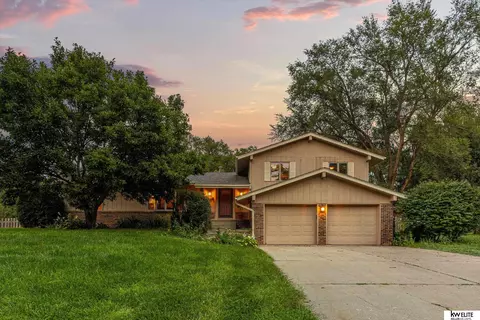 525 S 205 St, Omaha, NE 68022