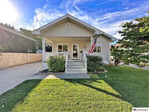 2243 South St, Lincoln, NE 68502