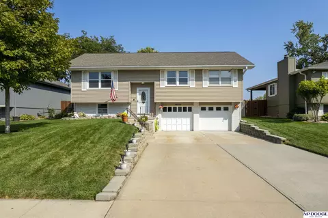 11112 W St, Omaha, NE 68137