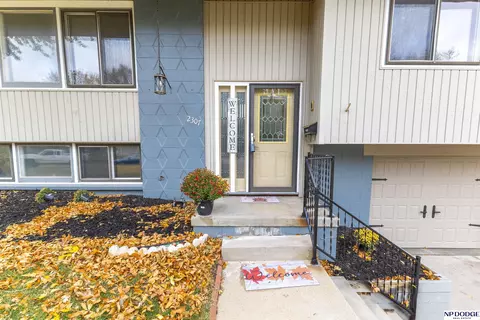 2307 Lloyd St, Bellevue, NE 68005