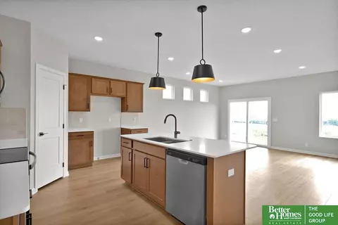 17612 Willit St, Bennington, NE 68007 photo 9