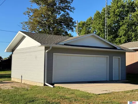 606 E 4th St, Stromsburg, NE 68666