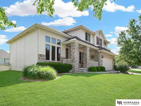 15424 Schuyler Dr, Omaha, NE 68154