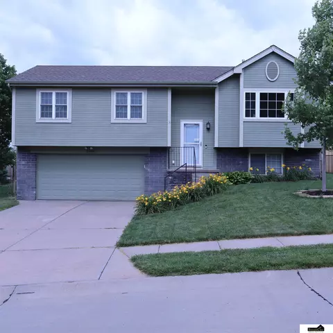 2916 N 152 Ave, Omaha, NE 68116