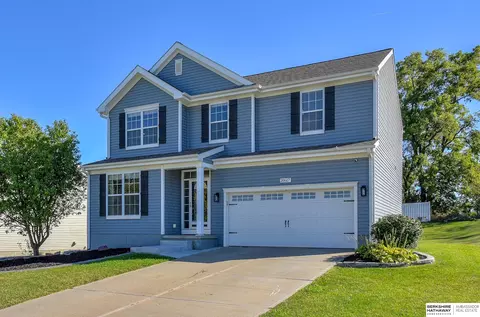20617 Veterans Dr, Elkhorn, NE 68022