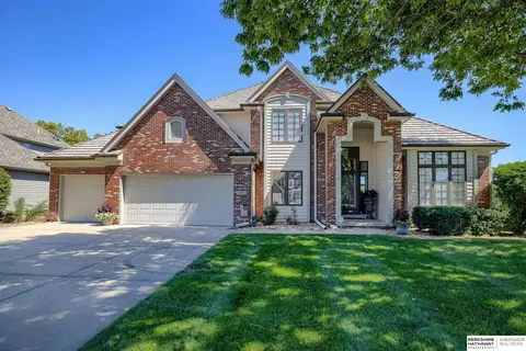 1903 S 186th St, Omaha, NE 68130