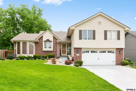 2713 N 150th Ave, Omaha, NE 68116