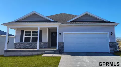 12508 S 205th St, Gretna, NE 68028