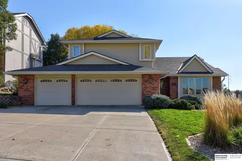 14113 Borman Cir, Omaha, NE 68138