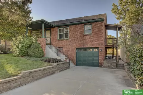 6173 Hickory St, Omaha, NE 68106