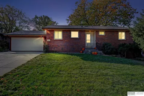 5611 Prescott Ave, Lincoln, NE 68506