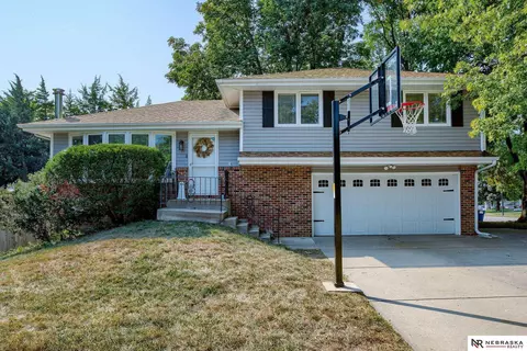 2301 Irving St, Lincoln, NE 68521