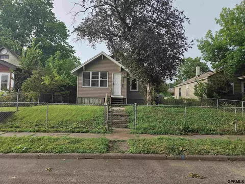 5606 Frances St, Omaha, NE 68106