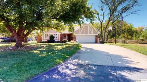160 Ginger Cove Rd, Valley, NE 68064