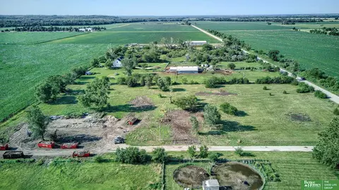 3517 S 252 St, Waterloo, NE 68069 photo 2