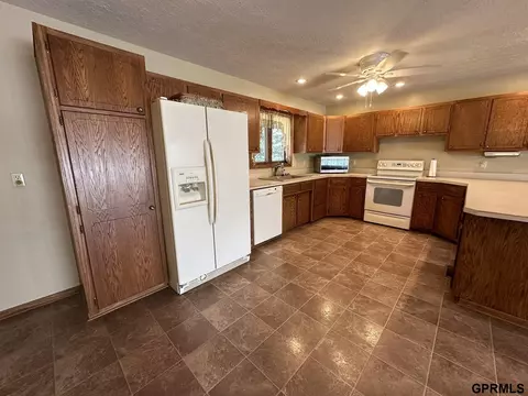 301 E Sumner St, Western, NE 68464 photo 20