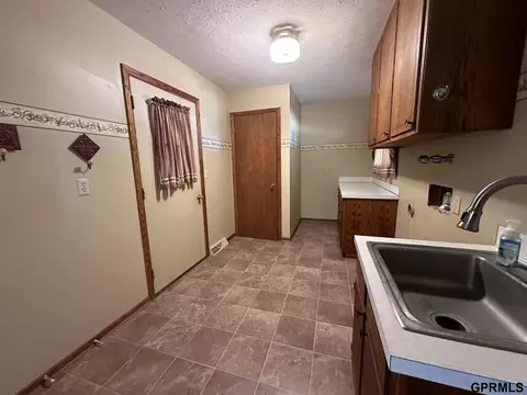 301 E Sumner St, Western, NE 68464 photo 31