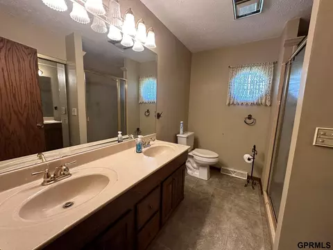 301 E Sumner St, Western, NE 68464 photo 24