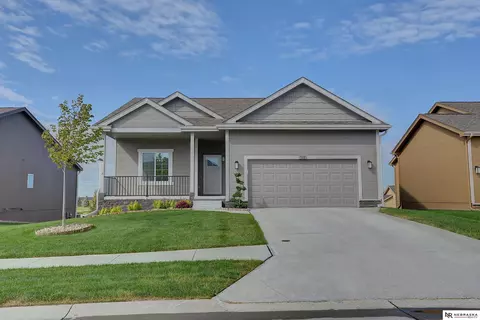 7310 N 167th St, Bennington, NE 68007
