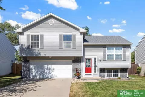 3004 Sheridan Rd, Bellevue, NE 68123