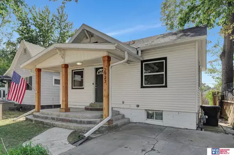 2933 Starr St, Lincoln, NE 68503