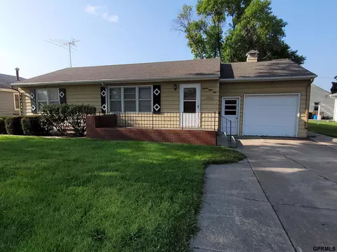 1834 E 1st St, Fremont, NE 68025