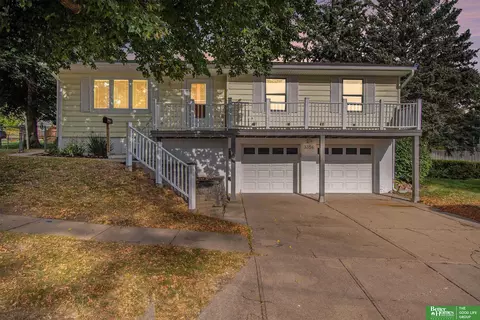 3356 S 130 Avenue Cir, Omaha, NE 68144