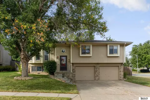 13702 Margo St, Omaha, NE 68138