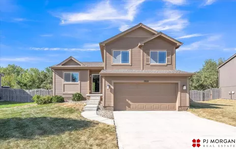 19610 R St, Omaha, NE 68135