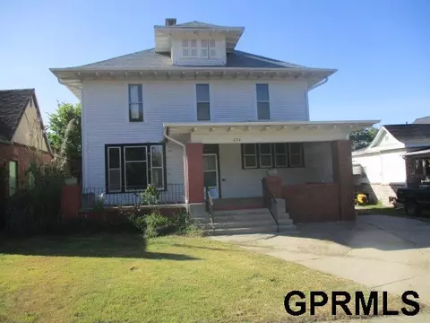 824 5th St, Fairbury, NE 68352