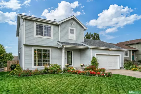 17658 Karen St, Omaha, NE 68135