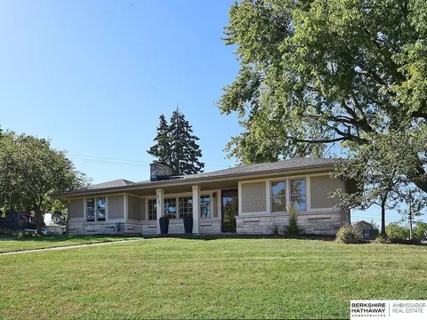 4101 Monroe St, Omaha, NE 68107
