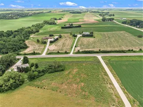 2706 Hidden Timbers Dr, Fremont, NE 68025