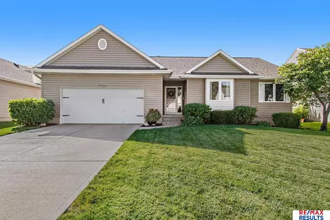 19701 Poppleton Ave, Omaha, NE 68130
