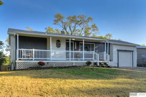 4444 Redick Ave, Omaha, NE 68112
